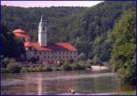 La abadía de Weltenburg, a orillas del Danubio La abadía de Weltenburg, a orillas del Danubio