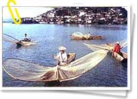 Pescadores en el lago de Ptzguaro