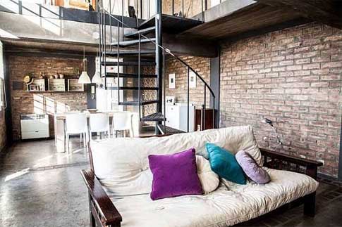 Loft con muebles reciclados