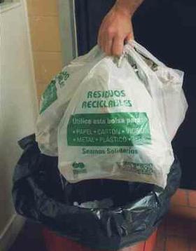 campaña para seperar residuos reciclables